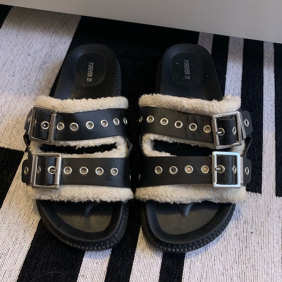 Sherpa sandals - Picture 2 of 3